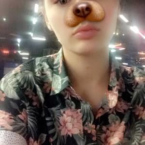 Meet your Posher, Joni